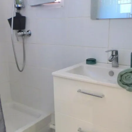 Flat With Pool And Terrace In Apartment Sanary-sur-Mer