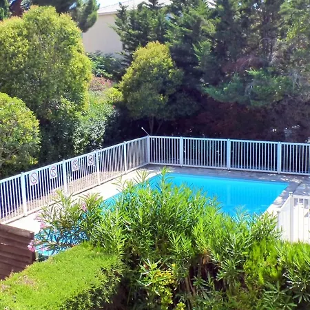 Flat With Pool And Terrace In