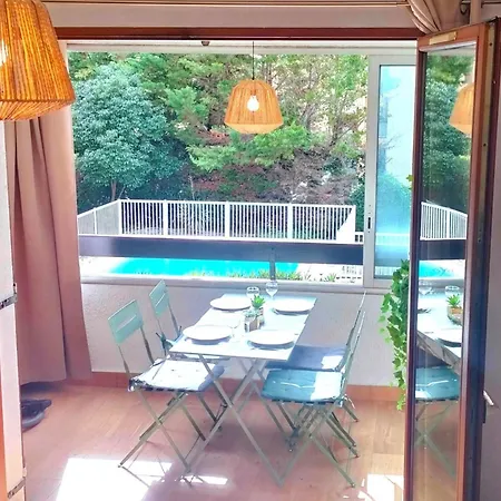 アパート Flat With Terrace In